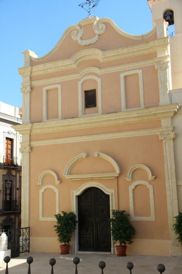 Sant Efisio Host Hotel Cagliari Luaran gambar