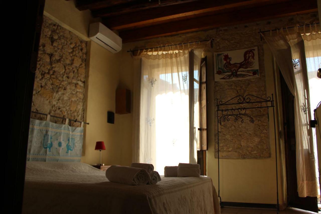 Sant Efisio Host Hotel Cagliari Luaran gambar