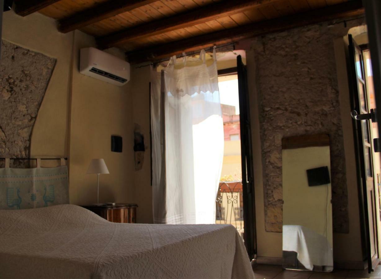 Sant Efisio Host Hotel Cagliari Luaran gambar