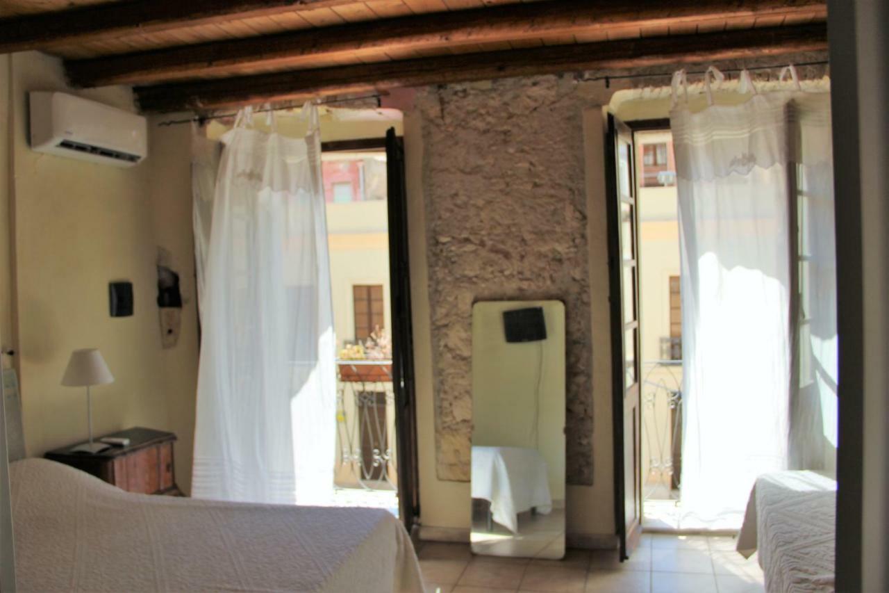 Sant Efisio Host Hotel Cagliari Luaran gambar