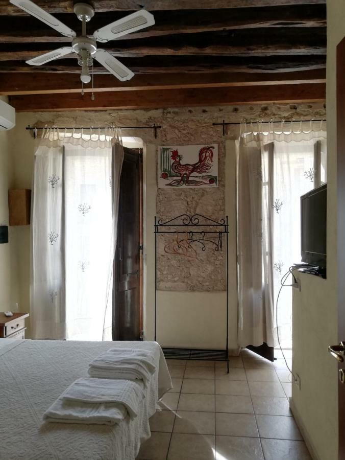 Sant Efisio Host Hotel Cagliari Luaran gambar